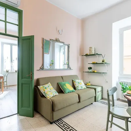 Charming Capri Style Retreat - Near Termini Station, Near Colosseum Roma