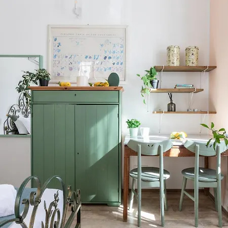 Charming Capri Style Retreat - Near Termini Station, Near Colosseum