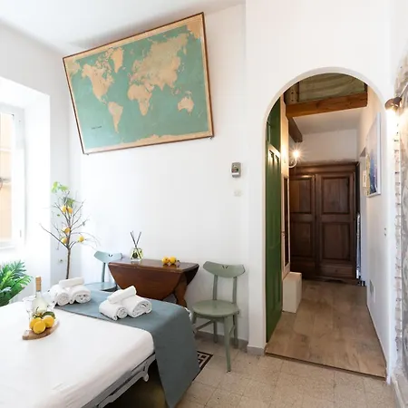 Appartamento Charming Capri Style Retreat - Near Termini Station, Near Colosseum Roma