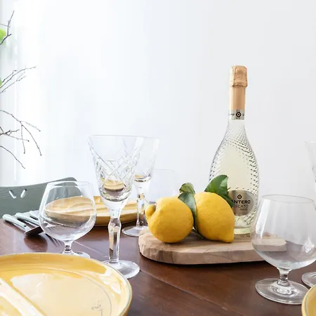 Charming Capri Style Retreat - Near Termini Station, Near Colosseum * Roma