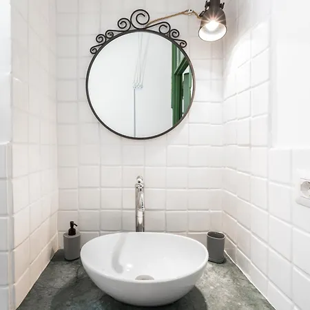 Charming Capri Style Retreat - Near Termini Station, Near Colosseum Appartamento *